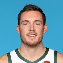 Pat Connaughton