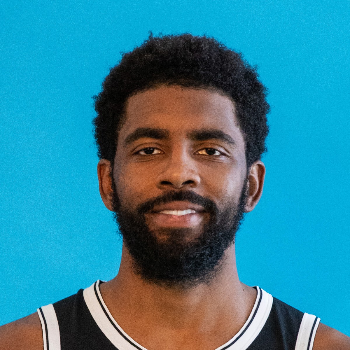 Kyrie Irving (flu) is expected to play on Saturday , Kyrie