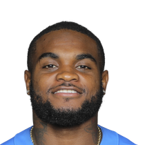 Tommylee Lewis makes a statement photo