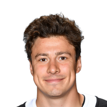 Andrei Kuzmenko finds back of net in Monday's loss to Stars photo